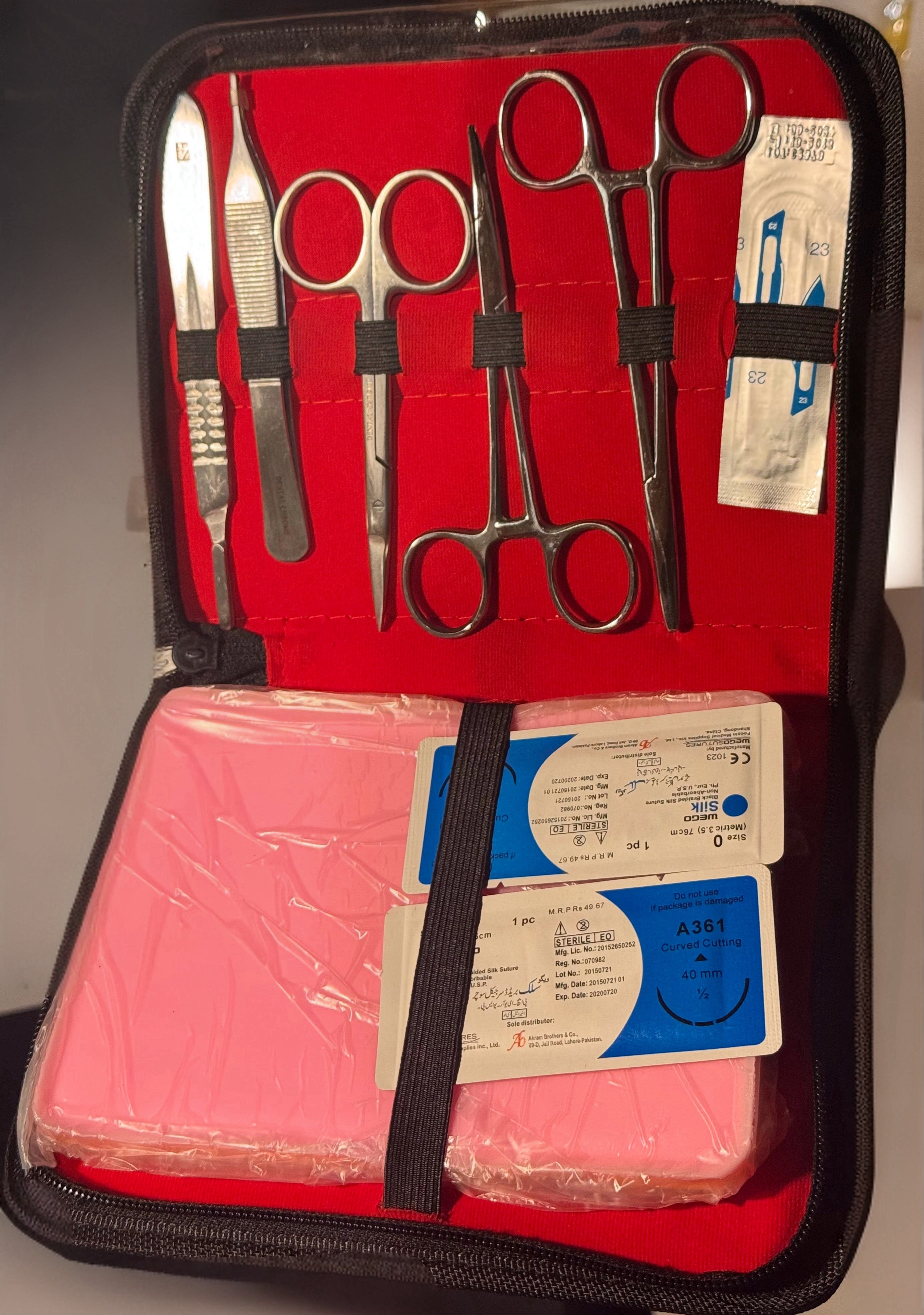 Suture kit